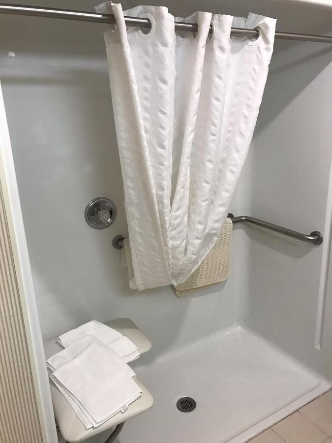 Country Inn & Suites By Radisson, Freeport, Il Εξωτερικό φωτογραφία